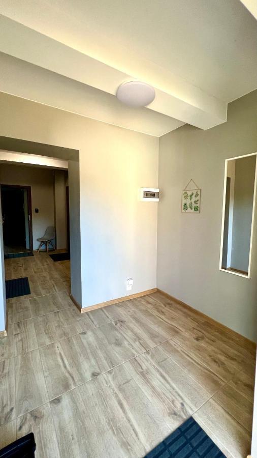 Aparthotel W Dolinie Stawow Zator By Housine Las Exterior photo